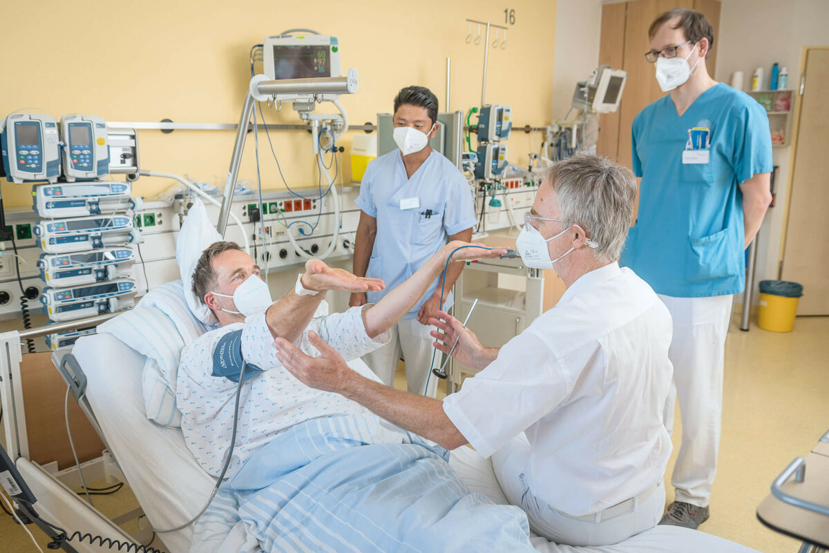 Neurologie in Bestform Zwei Kliniken ein gemeinsames Ziel MEDIZIN PLUS